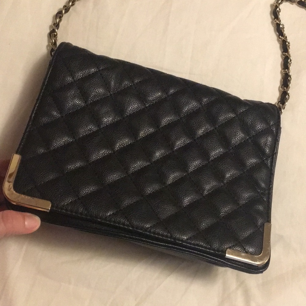 Black and gold purse - Picture 2 of 6